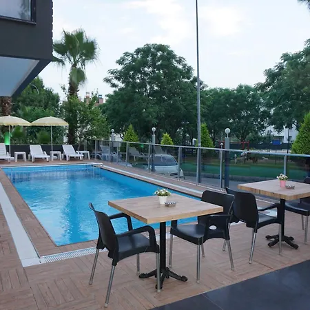 Ramona Hotel 3*