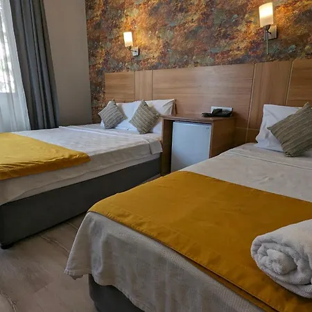 Ramona Hotel 3*
