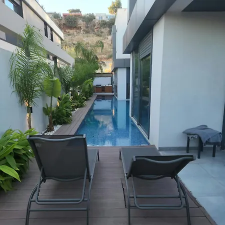 Ramona 3*
