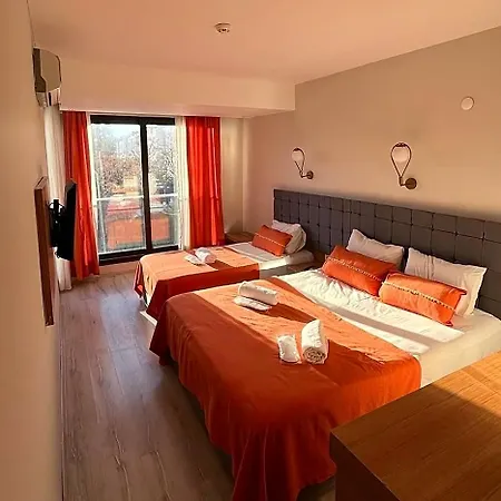 Ramona Lara Hotel 3*