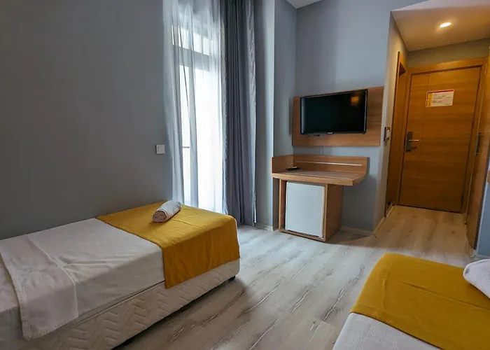 Hotel Ramona Lara 3*
