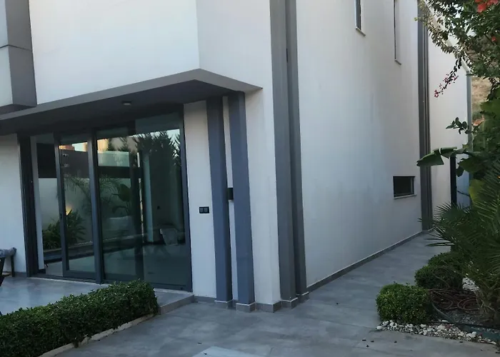 Ramona Lara Hotel 3*